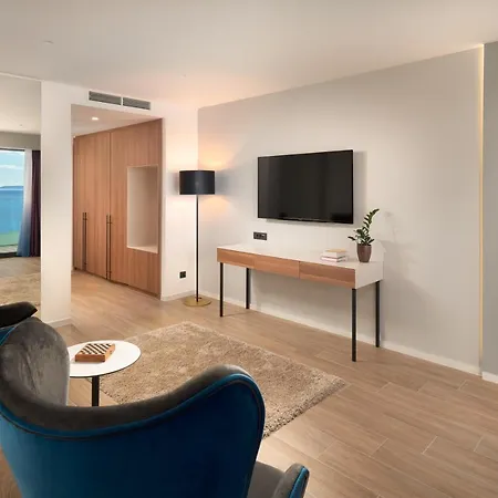 Hotel Amphora 4*