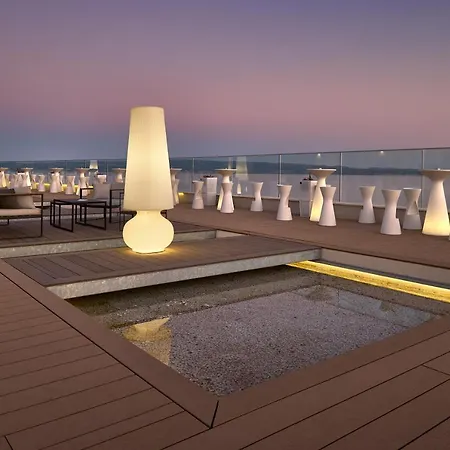 Amphora Hotel 4*